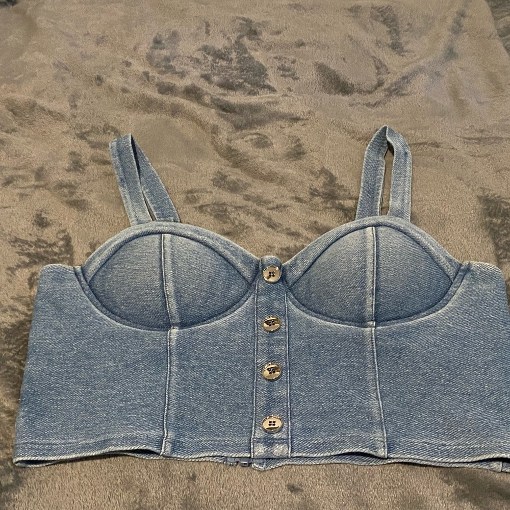 crop top
